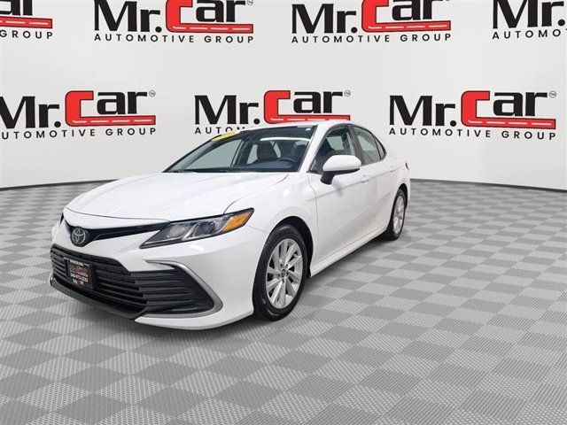 2022 Toyota Camry LE