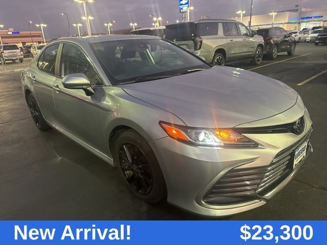 2022 Toyota Camry LE