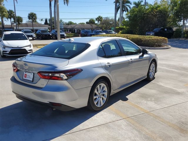 2022 Toyota Camry LE