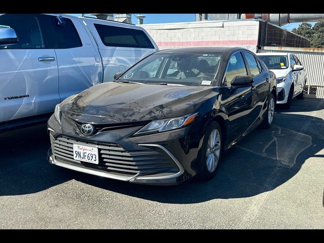 2022 Toyota Camry LE