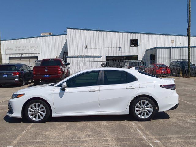 2022 Toyota Camry LE