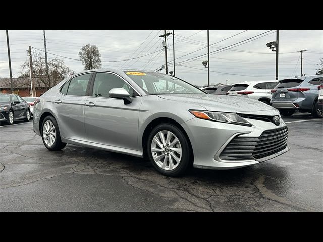 2022 Toyota Camry LE