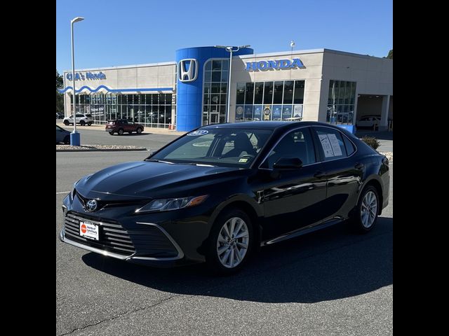 2022 Toyota Camry LE