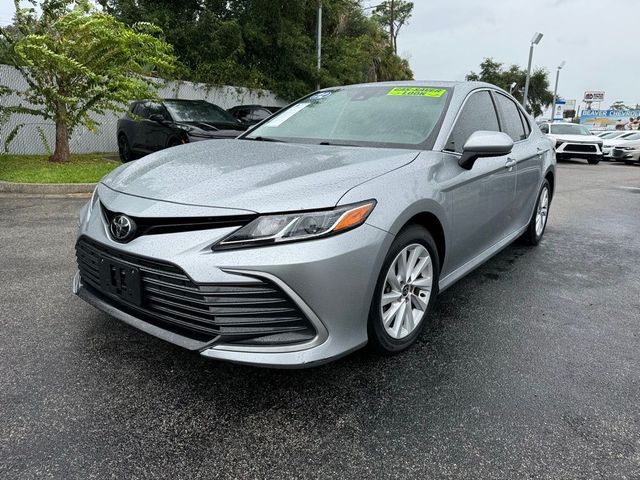 2022 Toyota Camry LE