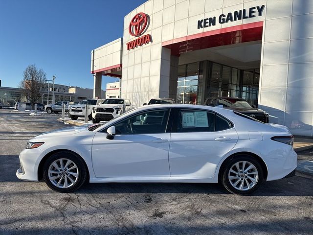 2022 Toyota Camry LE