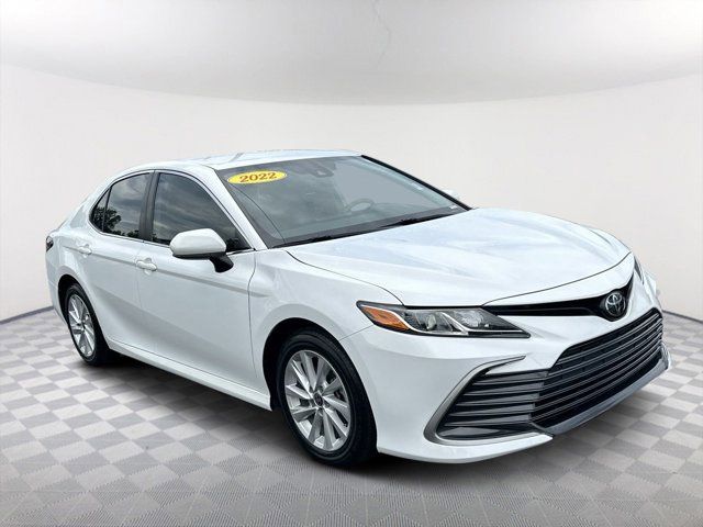 2022 Toyota Camry LE