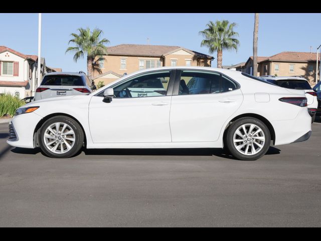 2022 Toyota Camry LE