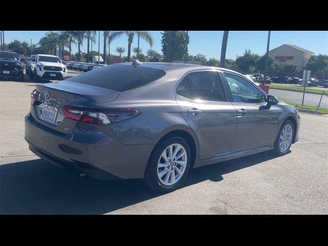 2022 Toyota Camry LE