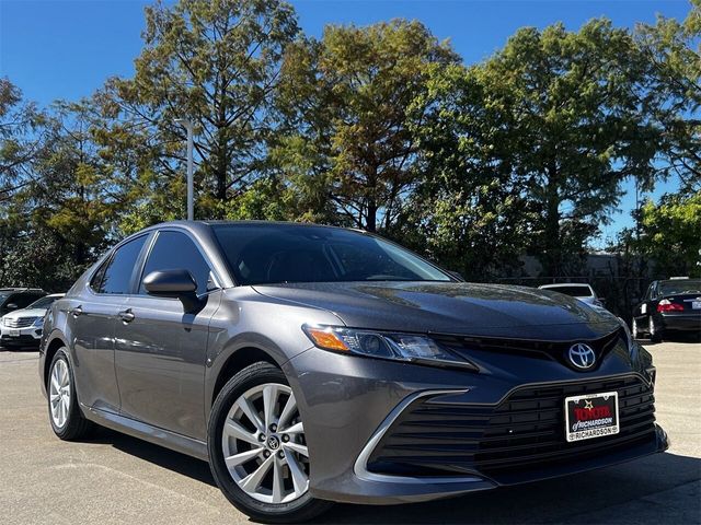 2022 Toyota Camry LE