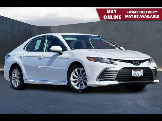 2022 Toyota Camry LE