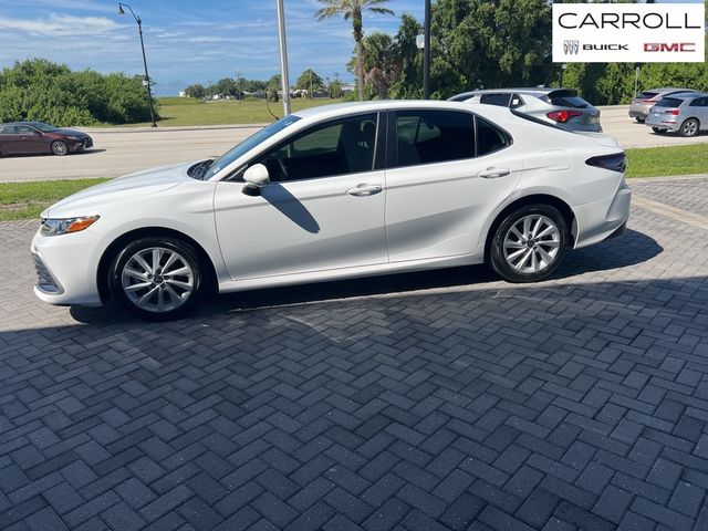 2022 Toyota Camry LE