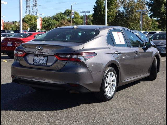 2022 Toyota Camry LE