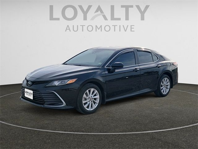 2022 Toyota Camry LE