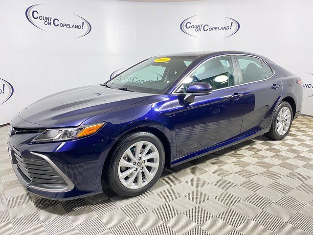 2022 Toyota Camry LE