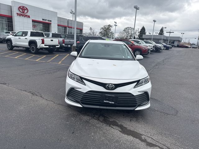 2022 Toyota Camry LE