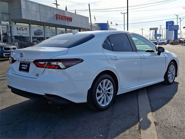 2022 Toyota Camry LE