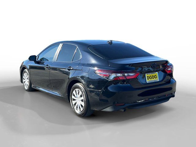 2022 Toyota Camry Hybrid LE