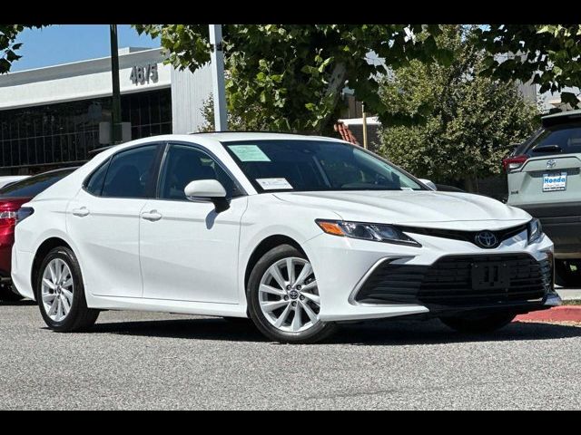 2022 Toyota Camry LE