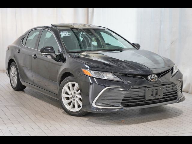 2022 Toyota Camry LE