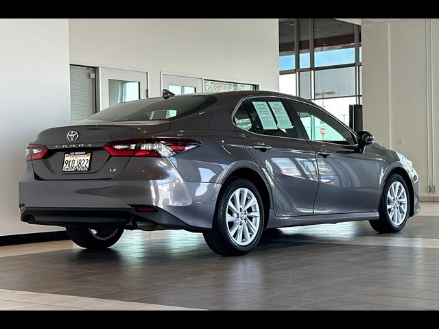2022 Toyota Camry LE