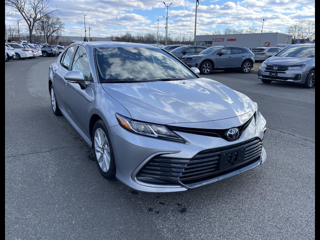 2022 Toyota Camry LE