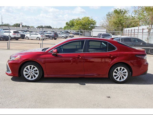 2022 Toyota Camry LE