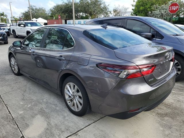 2022 Toyota Camry LE