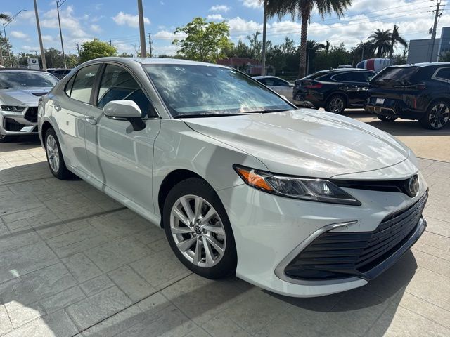 2022 Toyota Camry LE