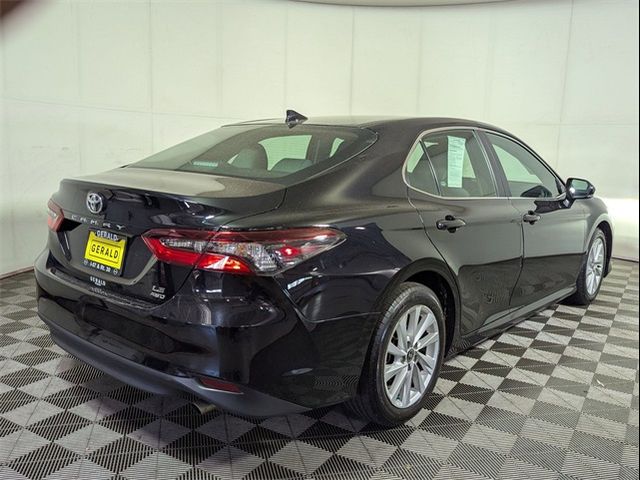 2022 Toyota Camry LE