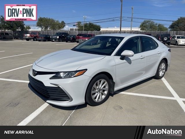 2022 Toyota Camry LE