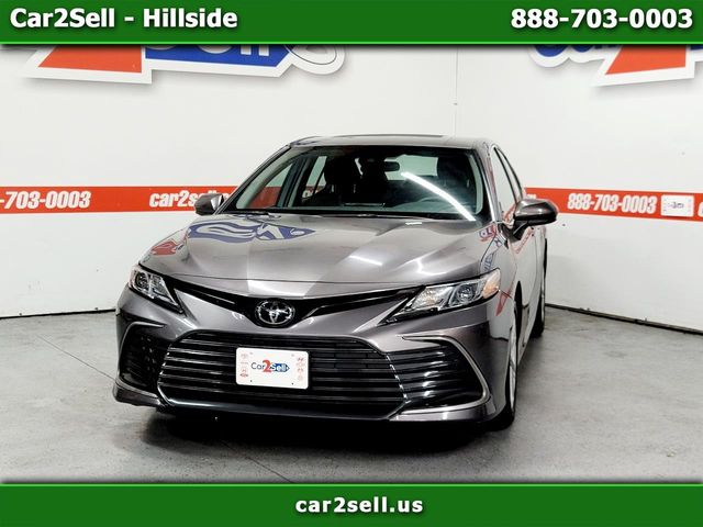 2022 Toyota Camry LE