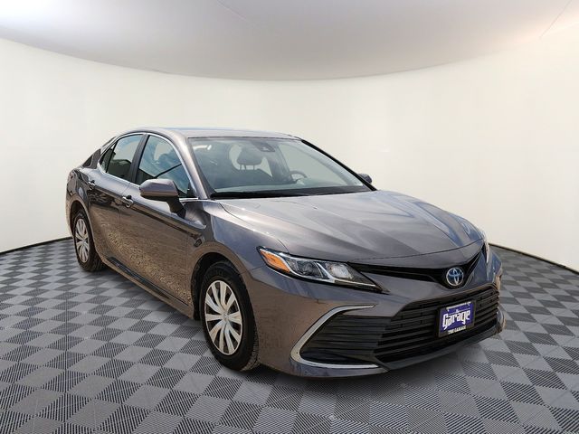 2022 Toyota Camry Hybrid LE