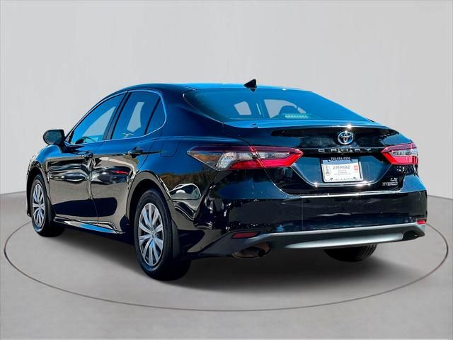 2022 Toyota Camry Hybrid LE