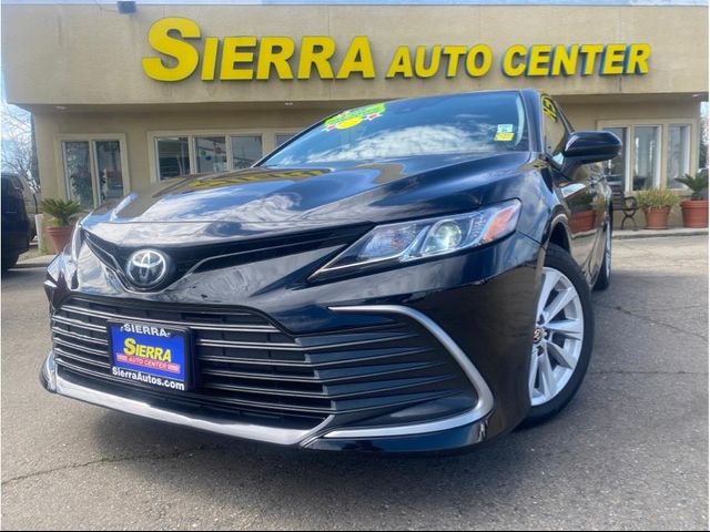 2022 Toyota Camry LE