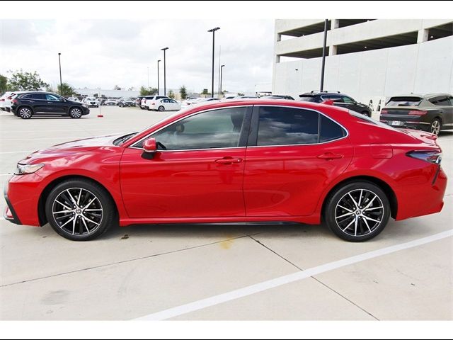 2022 Toyota Camry SE