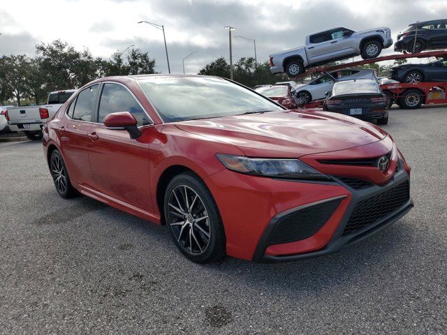 2022 Toyota Camry SE