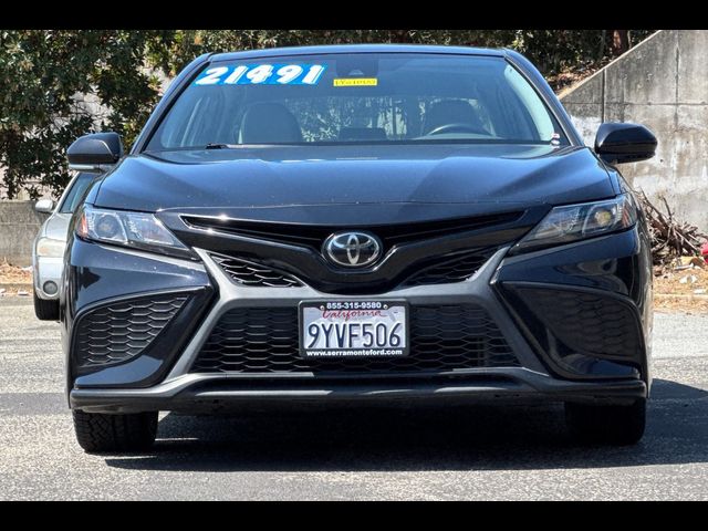2022 Toyota Camry SE