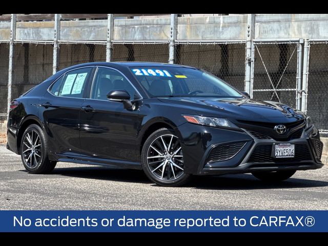 2022 Toyota Camry SE