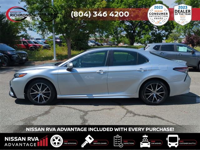 2022 Toyota Camry SE