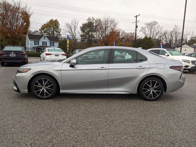 2022 Toyota Camry SE