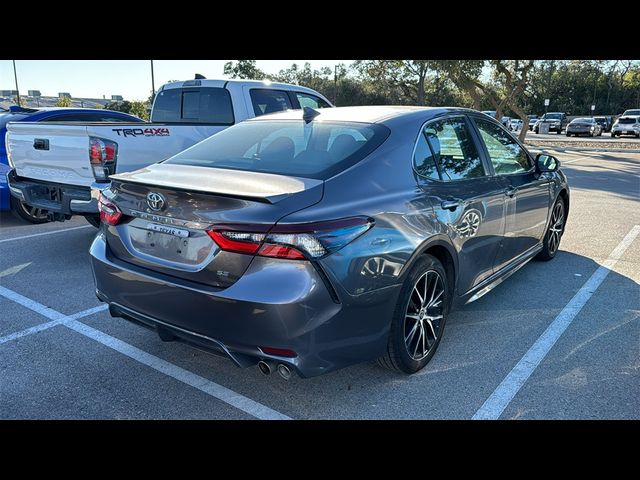 2022 Toyota Camry SE