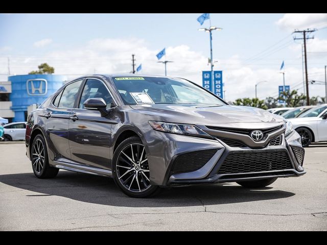 2022 Toyota Camry SE