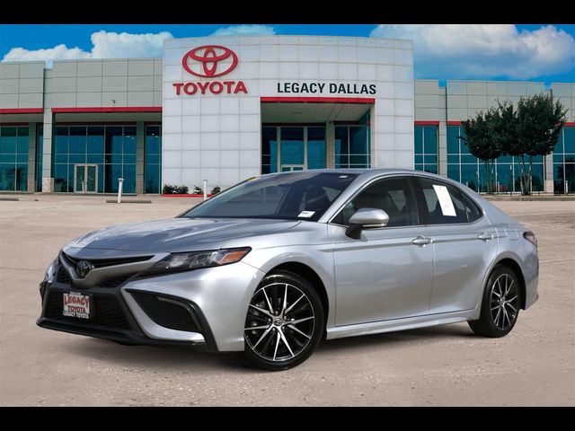 2022 Toyota Camry SE