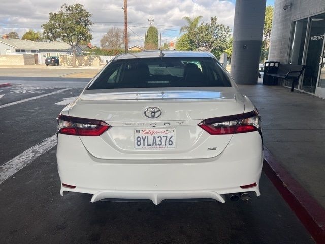 2022 Toyota Camry SE