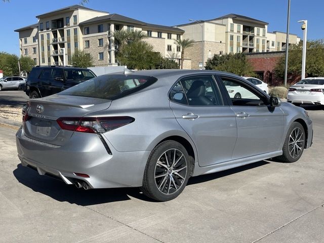 2022 Toyota Camry SE