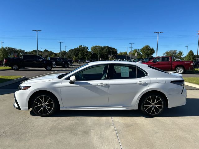 2022 Toyota Camry SE