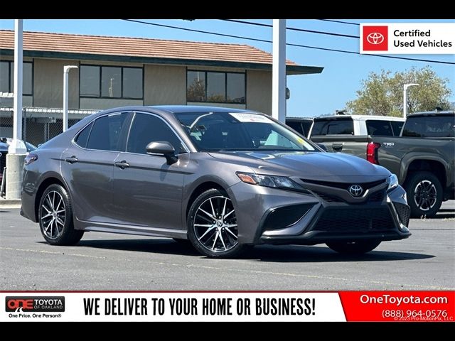 2022 Toyota Camry SE