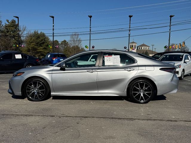 2022 Toyota Camry SE