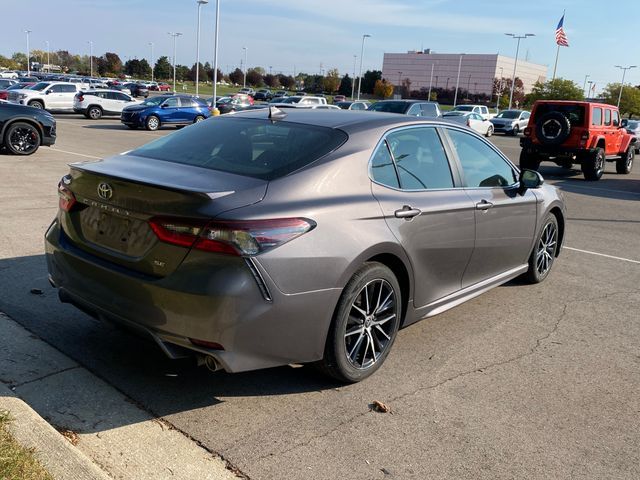 2022 Toyota Camry SE