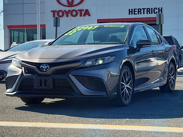 2022 Toyota Camry SE